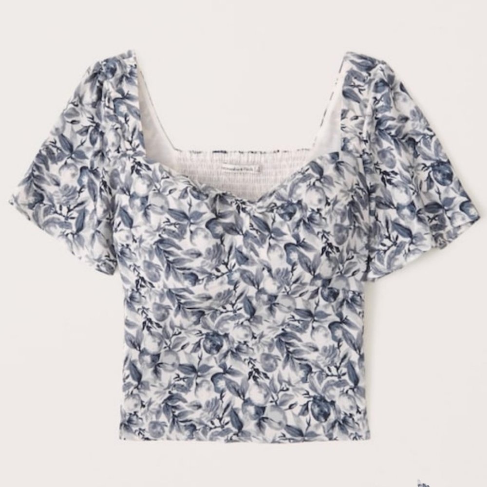 Abercrombie & Fitch Flutter Sleeve Short Sleeve Blouse | Navy & White | BNWT